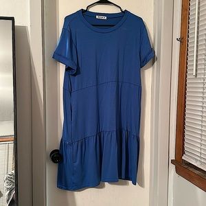 Blue dress with pockets